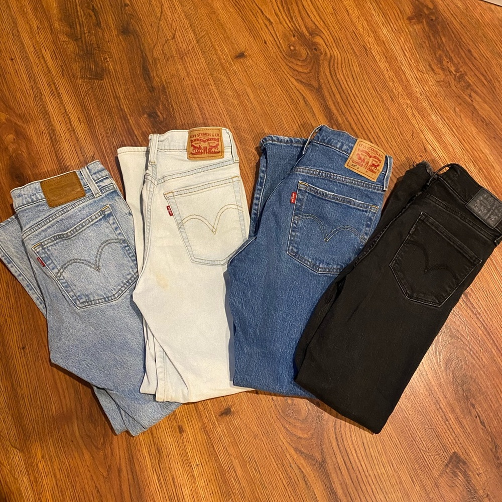 Bundle of 4 Size 26 Levi’s Jeans
